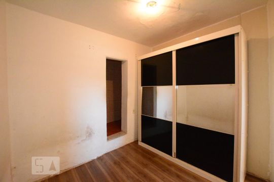  Quarto 1 de apartamento para alugar com 1 quarto, 30m² em Braz de Pina, Rio de Janeiro