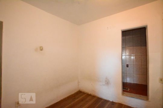 Quarto 1 de apartamento para alugar com 1 quarto, 30m² em Braz de Pina, Rio de Janeiro