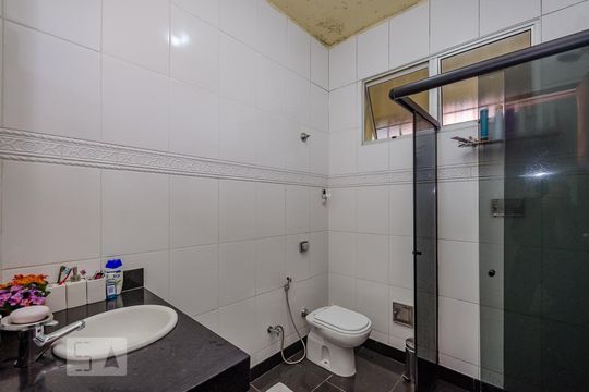 Banheiro Social 1 de casa à venda com 5 quartos, 350m² em Palmeiras, Belo Horizonte