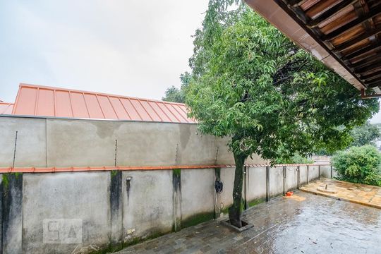 Casa à venda com 5 quartos, 350m² em Palmeiras, Belo Horizonte