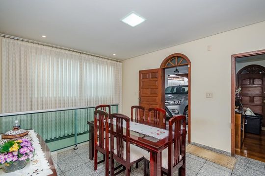 Sala 2 de casa à venda com 5 quartos, 350m² em Palmeiras, Belo Horizonte