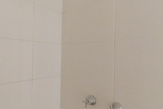 Banheiro Social de apartamento à venda com 3 quartos, 70m² em Guaíra, Curitiba