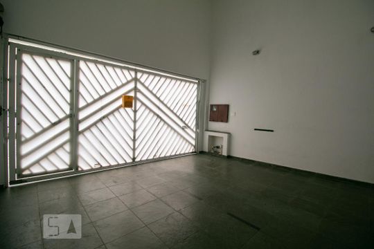 Garagem de casa à venda com 2 quartos, 160m² em Vila Libanesa, São Paulo