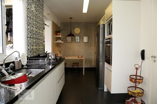 Cozinha  de apartamento à venda com 4 quartos, 142m² em Vila Andrade, São Paulo