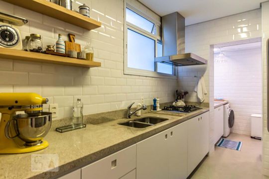 Cozinha de apartamento à venda com 2 quartos, 98m² em Jardim Paulista, São Paulo