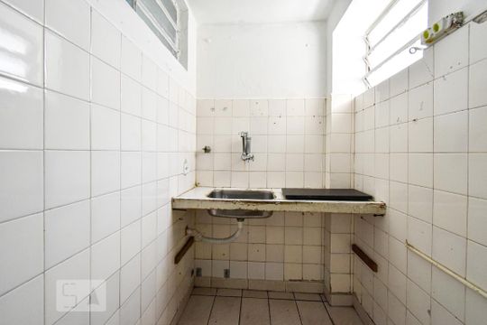 Cozinha de kitnet/studio à venda com 1 quarto, 32m² em Bela Vista, São Paulo