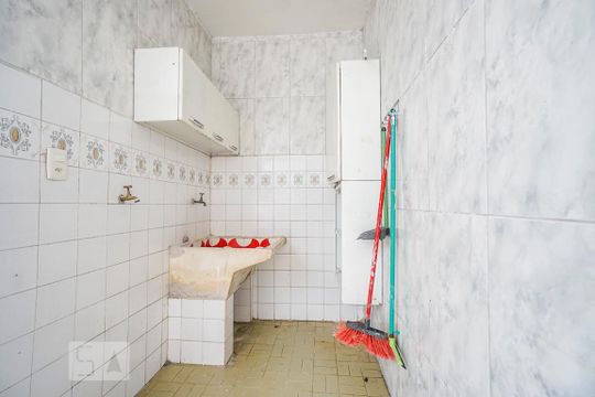 Área de serviço de casa para alugar com 2 quartos, 100m² em Vila Esperança, São Paulo