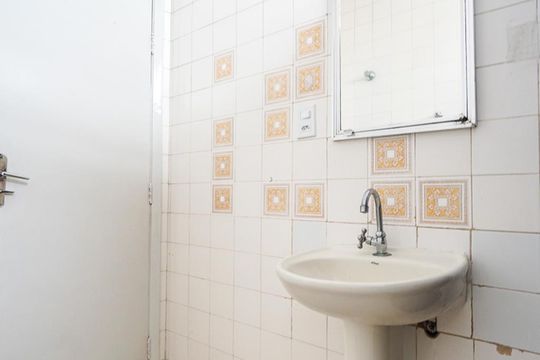 Banheiro de casa para alugar com 2 quartos, 100m² em Vila Esperança, São Paulo