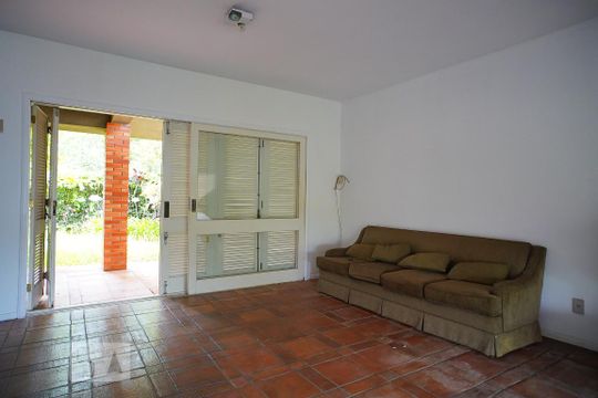 Sala de casa para alugar com 4 quartos, 238m² em Bela Vista, Porto Alegre