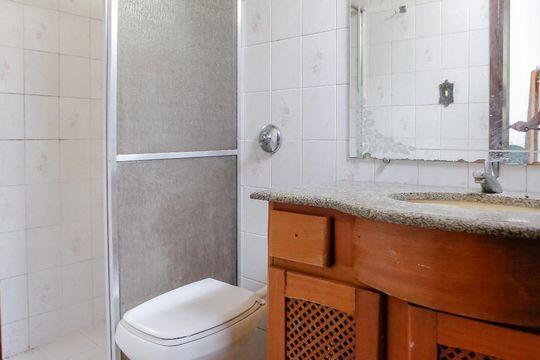 Quarto 7 de casa para alugar com 10 quartos, 450m² em Sagrada Família, Belo Horizonte