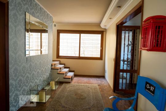 Sala de casa à venda com 3 quartos, 330m² em Medianeira, Porto Alegre