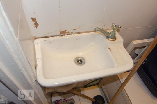 Banheiro de Serviço de apartamento à venda com 3 quartos, 108m² em Botafogo, Rio de Janeiro