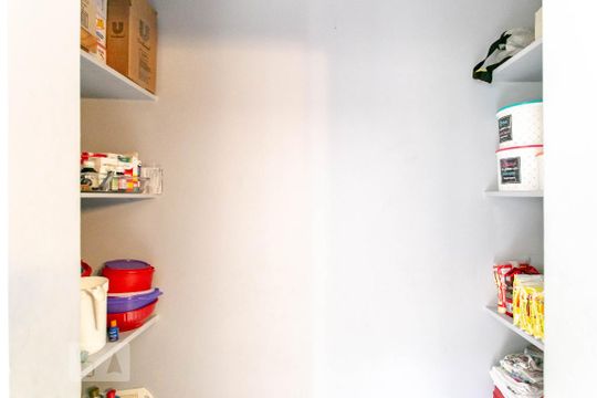 Despensa de casa à venda com 4 quartos, 250m² em Juliana, Belo Horizonte