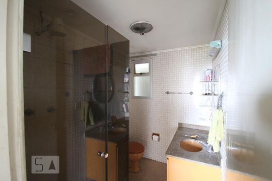 Banheiro de apartamento à venda com 3 quartos, 90m² em Cambuci, São Paulo