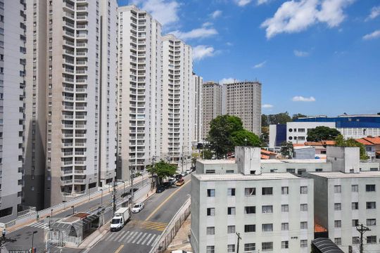 Vista de apartamento à venda com 2 quartos, 60m² em Jardim Monte Alegre, Taboão da Serra