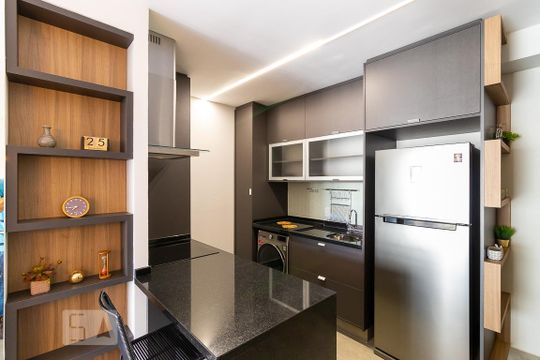 Cozinha de apartamento para alugar com 1 quarto, 47m² em Centro, Campinas