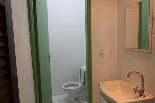 Banheiro 1 (térreo) de casa à venda com 4 quartos, 181m² em Centro, Campinas