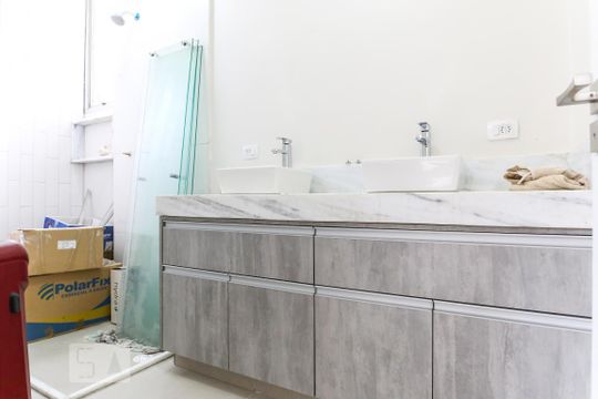 Banheiro da Suíte de apartamento para alugar com 3 quartos, 94m² em Jardim Aquarius, São José dos Campos