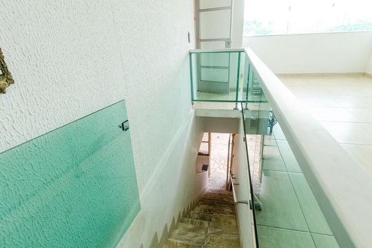Escada de casa à venda com 4 quartos, 291m² em Parque Pedro Ii, Belo Horizonte
