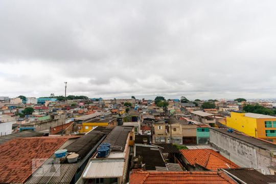 Vista sala de apartamento à venda com 2 quartos, 32m² em Jardim Planalto, São Paulo