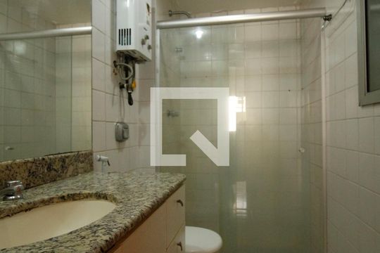Banheiro de apartamento à venda com 2 quartos, 77m² em Lins de Vasconcelos, Rio de Janeiro