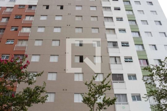 Fachada do bloco de apartamento para alugar com 2 quartos, 45m² em Canhema, Diadema
