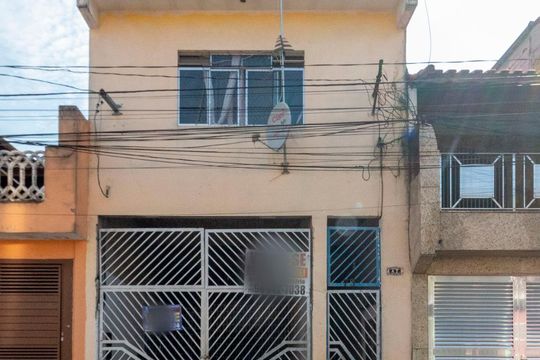 Fachada de casa à venda com 6 quartos, 128m² em Jardim Helena, São Paulo