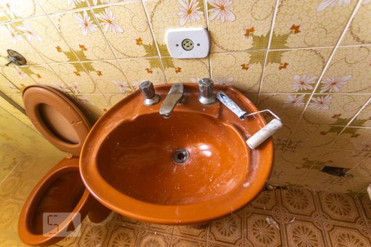 Pia de casa à venda com 3 quartos, 206m² em Santa Terezinha, São Bernardo do Campo