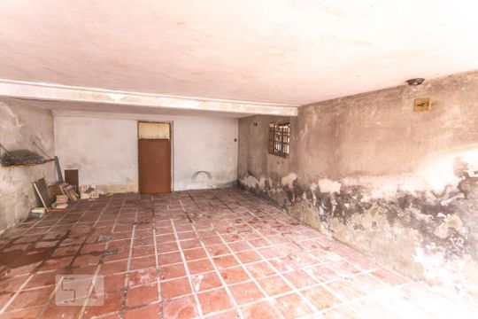 Garagem de casa à venda com 3 quartos, 206m² em Santa Terezinha, São Bernardo do Campo