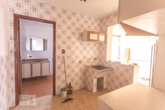 Área de serviço de casa à venda com 3 quartos, 206m² em Santa Terezinha, São Bernardo do Campo