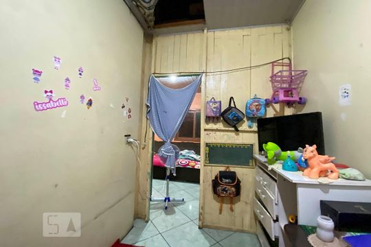 Quarto 2 de casa para alugar com 2 quartos, 100m² em Roselândia, Novo Hamburgo