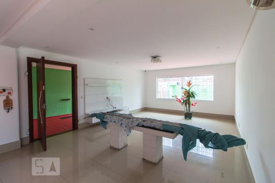 Casa para alugar com 3 quartos, 190m² em Campestre, Santo André