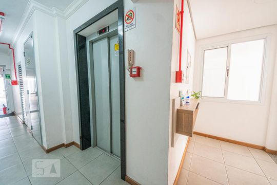 Hall de Entrada e Elevador de apartamento à venda com 2 quartos, 106m² em Centro, São Leopoldo