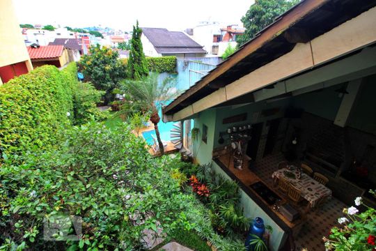 Vista de casa à venda com 4 quartos, 600m² em Vila Curuçá, Santo André