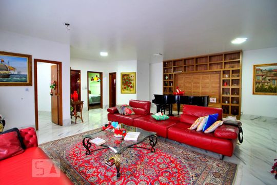 Casa à venda com 4 quartos, 600m² em Vila Curuçá, Santo André