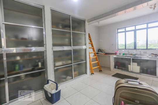 Cozinha de casa à venda com 4 quartos, 180m² em Vila Sao Luis(zona Oeste), São Paulo