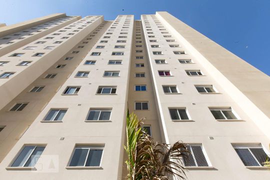 Fachada do bloco de apartamento para alugar com 2 quartos, 32m² em Itaquera, São Paulo