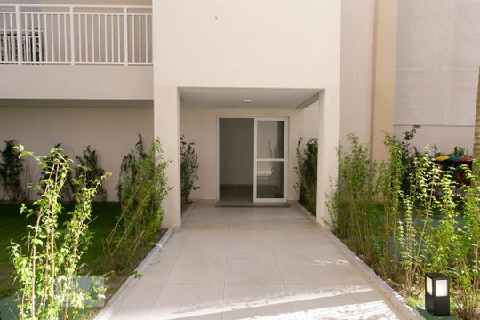 Fachada do bloco de apartamento para alugar com 2 quartos, 32m² em Itaquera, São Paulo