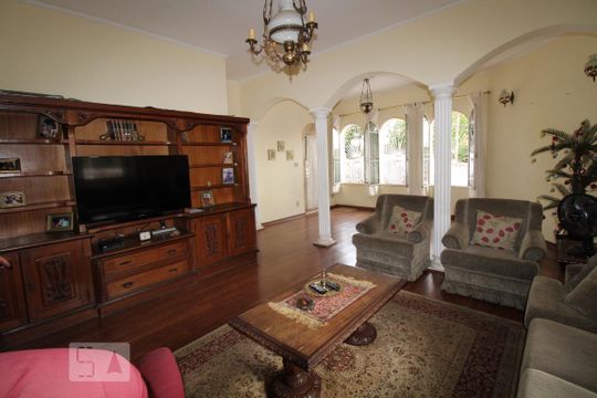 Sala de casa para alugar com 5 quartos, 250m² em Jardim Chapadão, Campinas