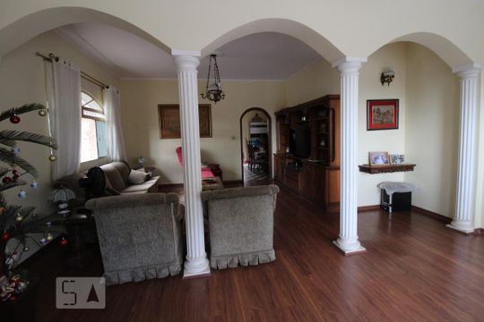 Sala de casa para alugar com 5 quartos, 250m² em Jardim Chapadão, Campinas
