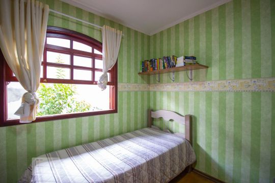 Quarto 2 de casa à venda com 3 quartos, 180m² em Parque Cidade Jardim Ii, Jundiaí