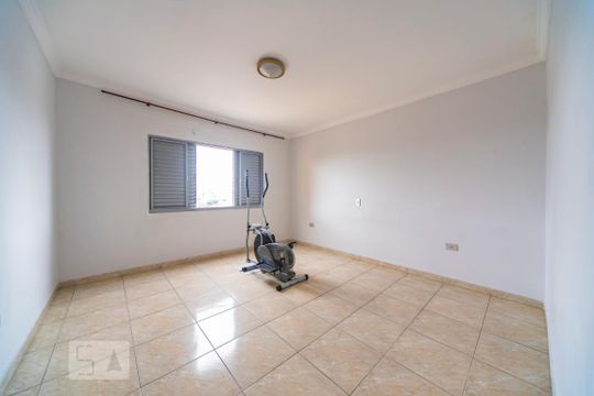 Quarto 1 de casa para alugar com 3 quartos, 220m² em Vila Guarará, Santo André