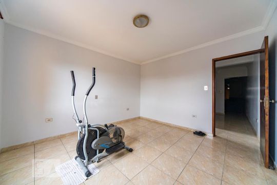 Quarto 1 de casa para alugar com 3 quartos, 220m² em Vila Guarará, Santo André