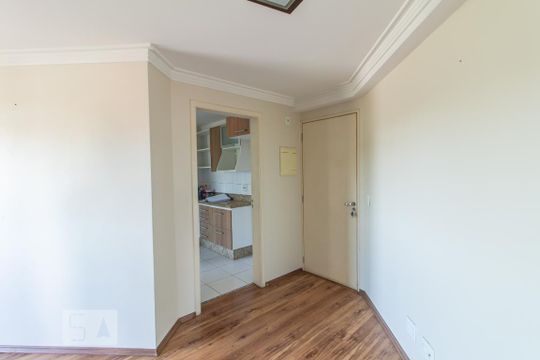 Sala de apartamento à venda com 3 quartos, 72m² em Parque Jaçatuba, Santo André
