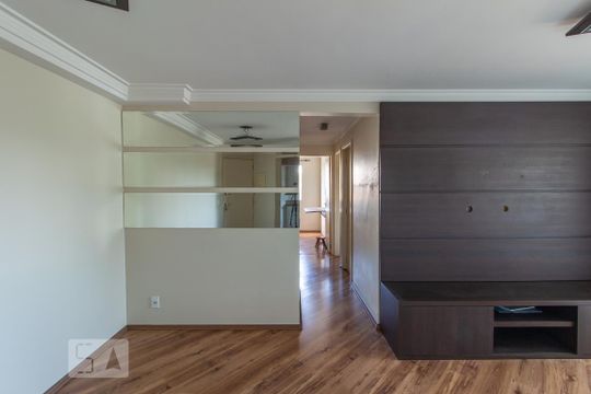 Sala de apartamento à venda com 3 quartos, 72m² em Parque Jaçatuba, Santo André