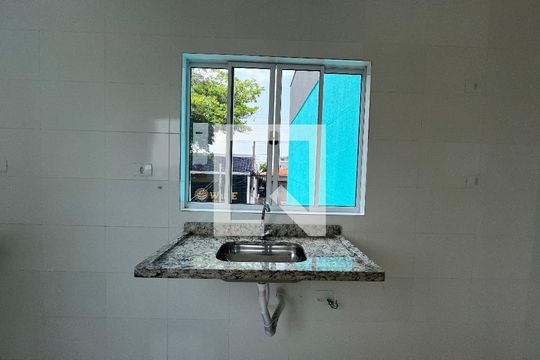 Cozinha e Área de Serviço de casa de condomínio à venda com 2 quartos, 58m² em Parque Boturussu, São Paulo