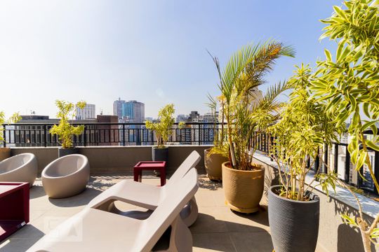Terraço de kitnet/studio para alugar com 1 quarto, 24m² em Consolação, São Paulo