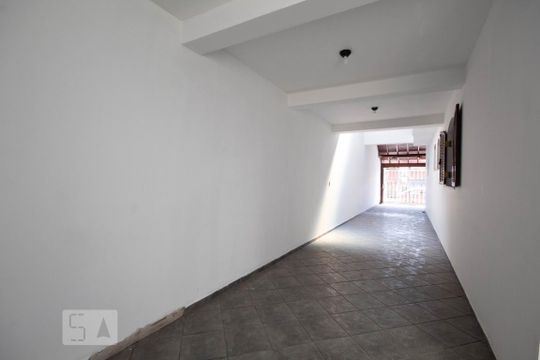 Garagem de casa para alugar com 3 quartos, 313m² em Conceição, Osasco