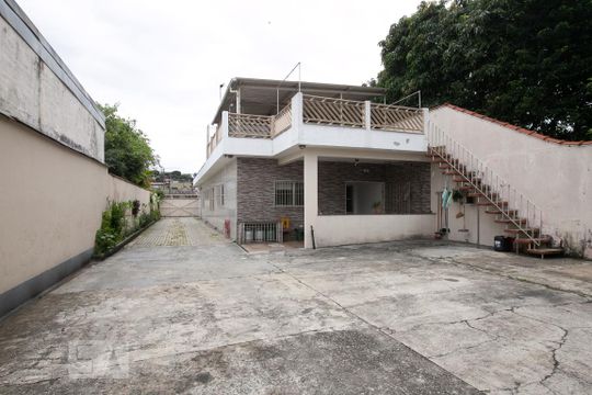 Quintal  de casa à venda com 2 quartos, 550m² em Vila Jacuí, São Paulo