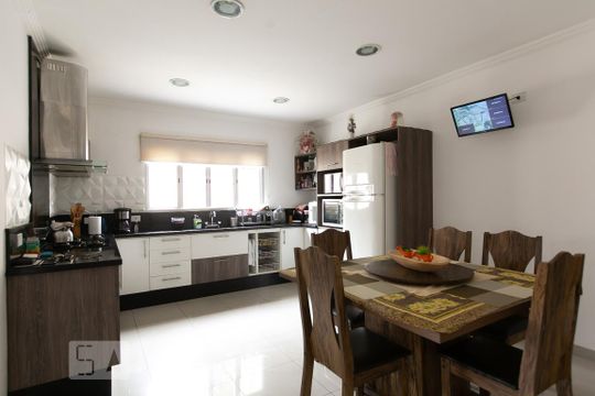 Cozinha de casa à venda com 2 quartos, 550m² em Vila Jacuí, São Paulo